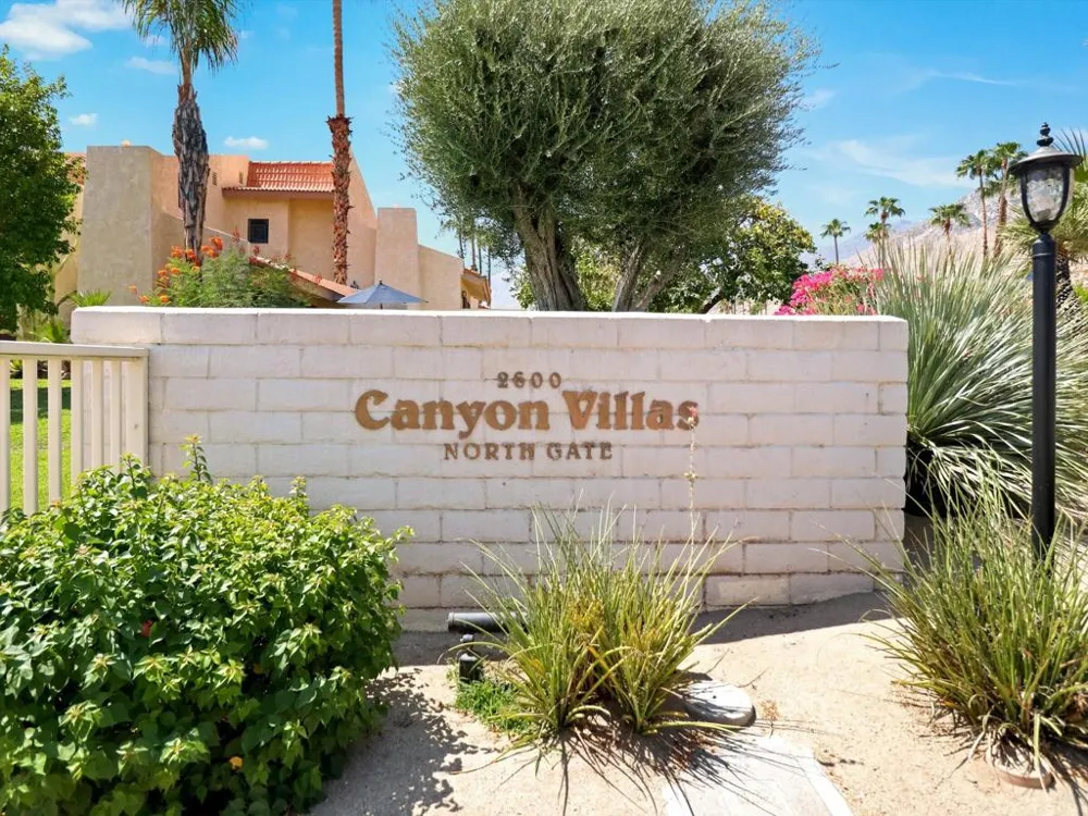 2600 S Palm Canyon Canyon Drive ##15 Palm Springs, CA 92264