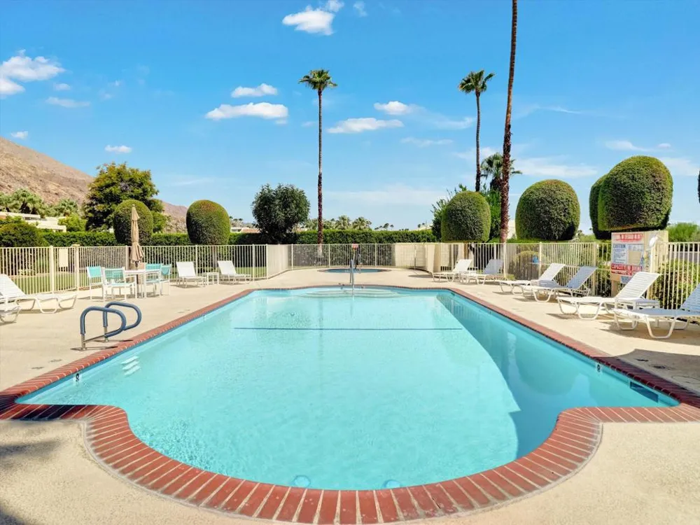 2600 S Palm Canyon Canyon Drive ##15 Palm Springs, CA 92264