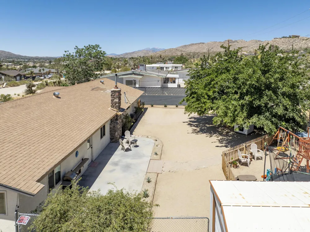 57530 Warren Way Yucca Valley, CA 92284