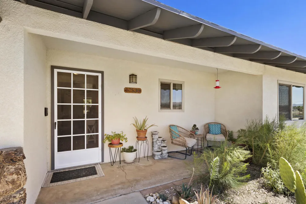 57530 Warren Way Yucca Valley, CA 92284