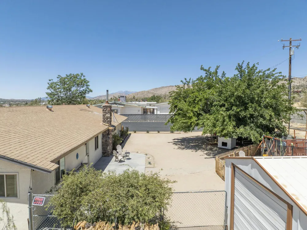 57530 Warren Way Yucca Valley, CA 92284
