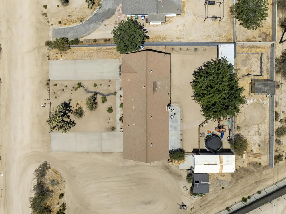57530 Warren Way Yucca Valley, CA 92284