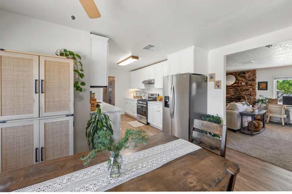 57530 Warren Way Yucca Valley, CA 92284