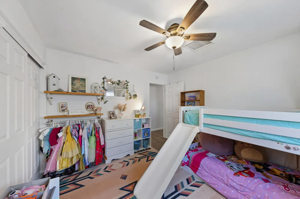 57530 Warren Way Yucca Valley, CA 92284