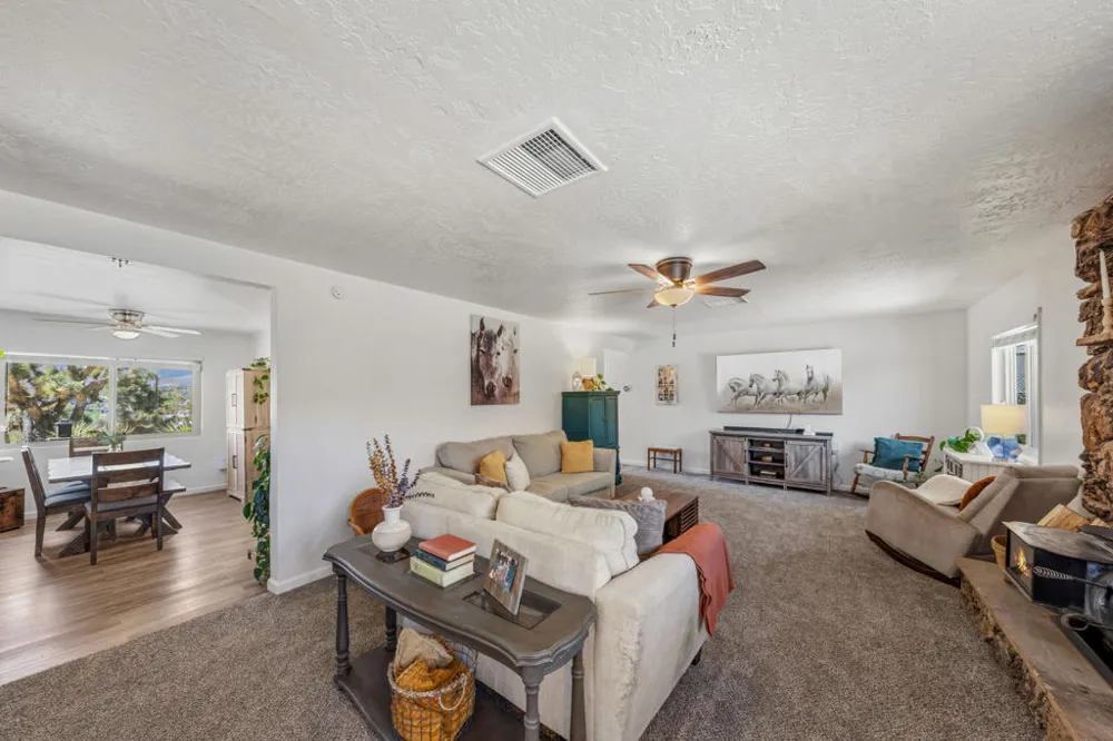 57530 Warren Way Yucca Valley, CA 92284
