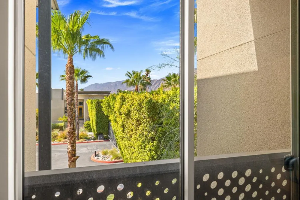 110 The Riv Palm Springs, CA 92262