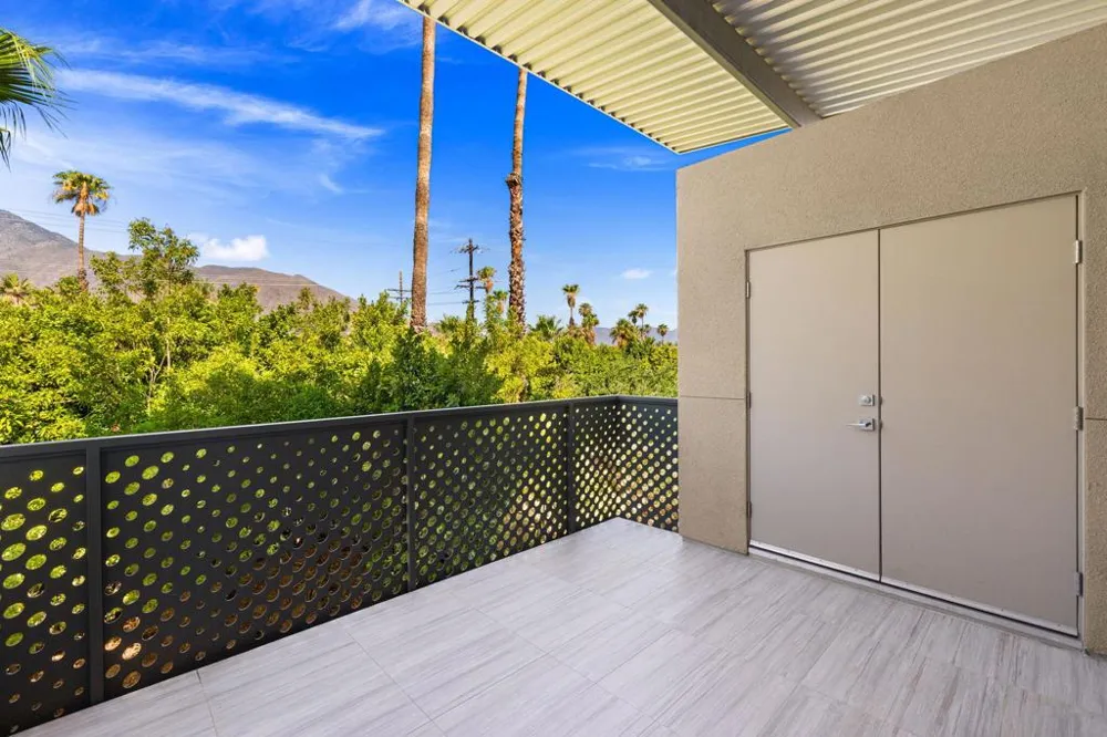 110 The Riv Palm Springs, CA 92262