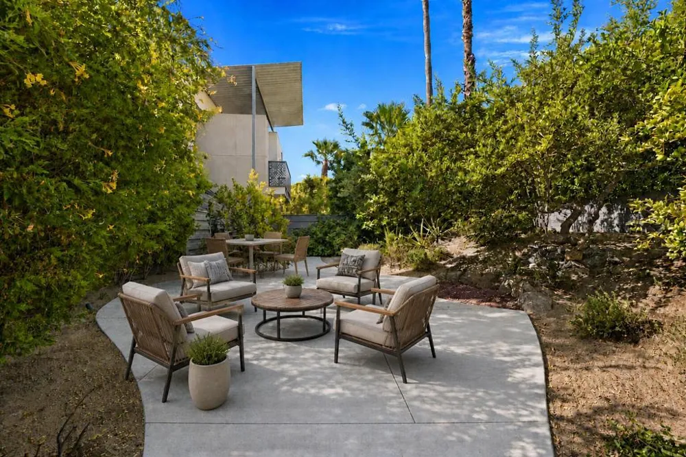 110 The Riv Palm Springs, CA 92262