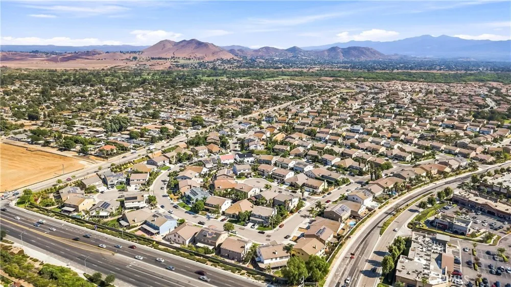 6271 Ruby Crest Jurupa Valley, CA 91752