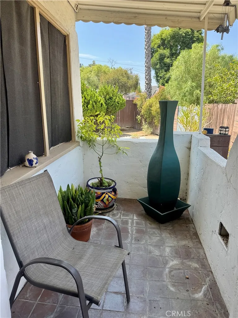 1168 Knoll Drive Monterey Park, CA 91754
