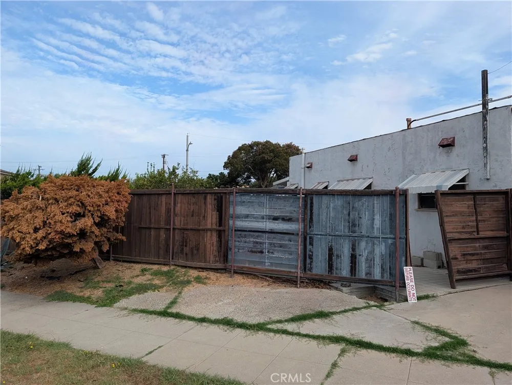 1168 Knoll Drive Monterey Park, CA 91754