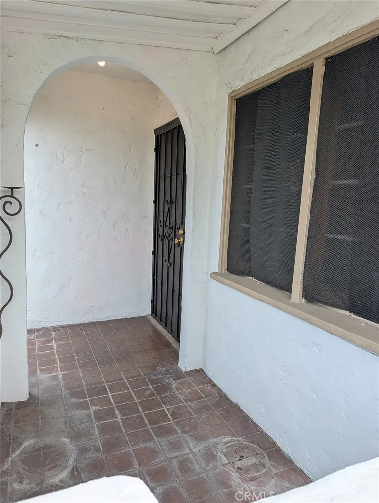 1168 Knoll Drive Monterey Park, CA 91754
