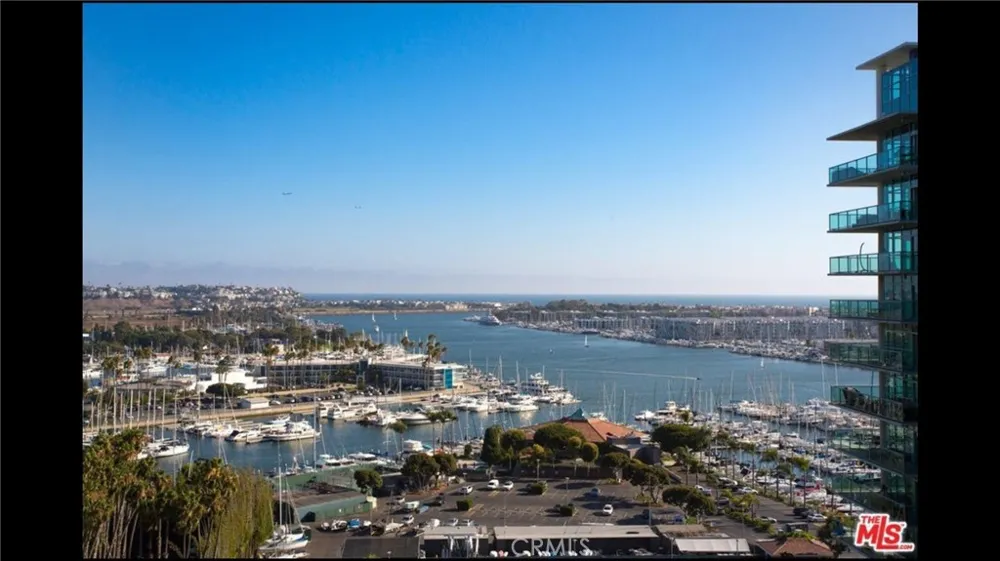 13650 Marina Pointe Drive #1605 Marina del Rey, CA 90292