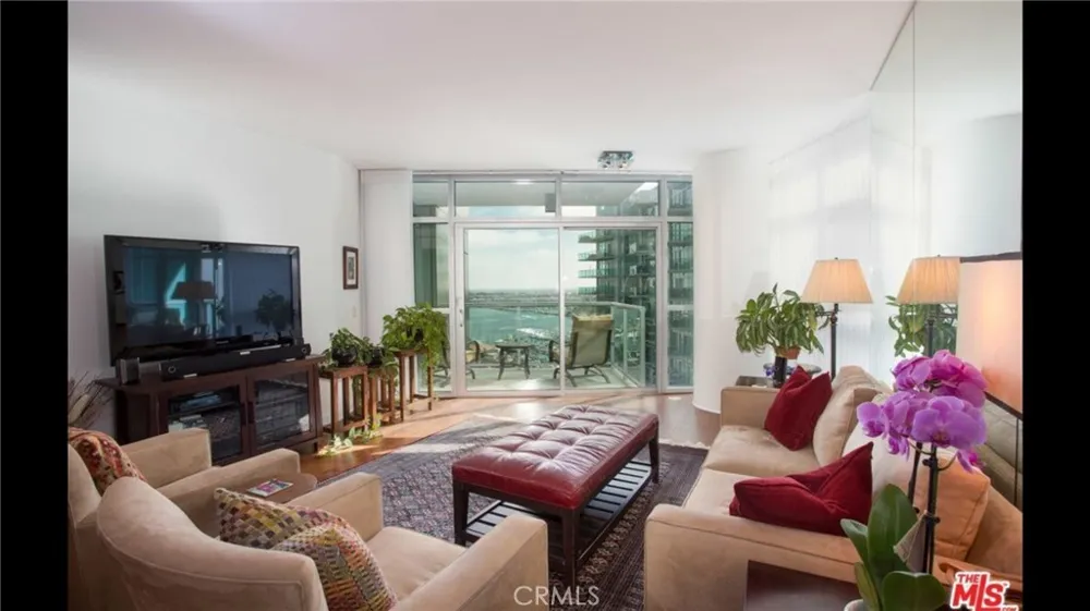 13650 Marina Pointe Drive #1605 Marina del Rey, CA 90292