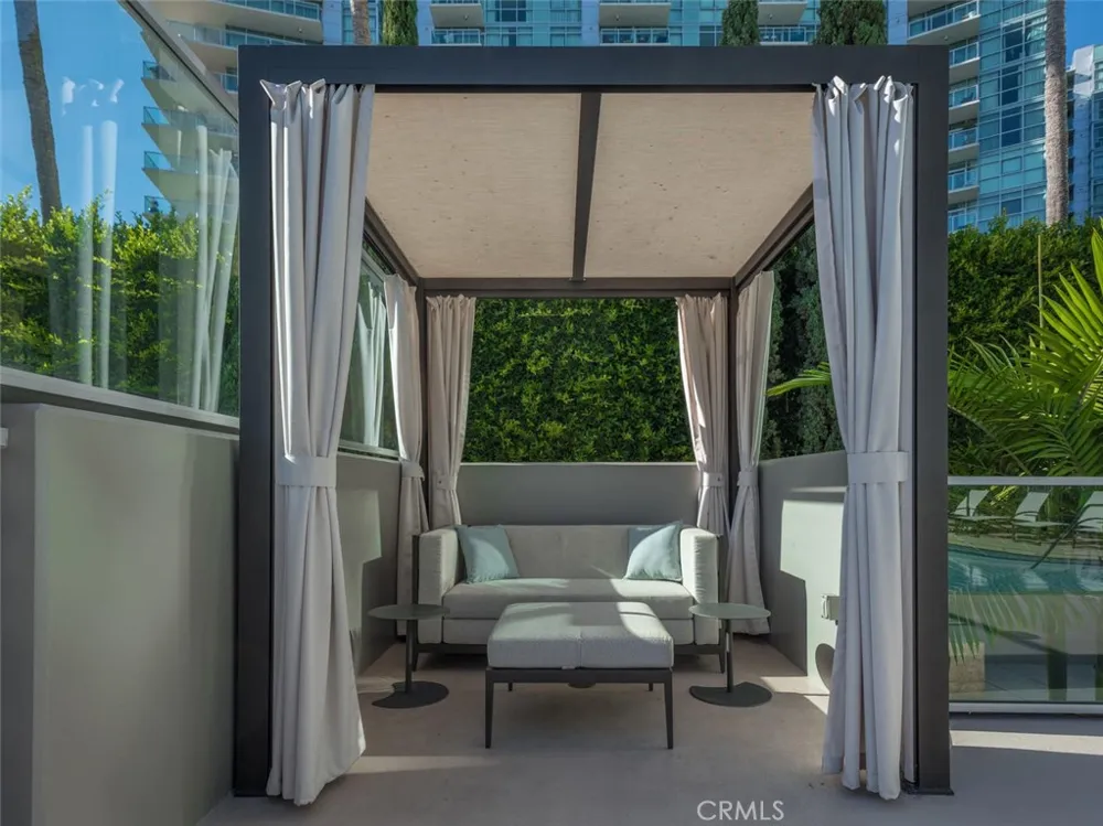 13650 Marina Pointe Drive #1605 Marina del Rey, CA 90292