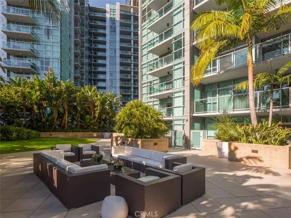 13650 Marina Pointe Drive #1605 Marina del Rey, CA 90292