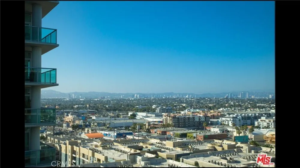 13650 Marina Pointe Drive #1605 Marina del Rey, CA 90292