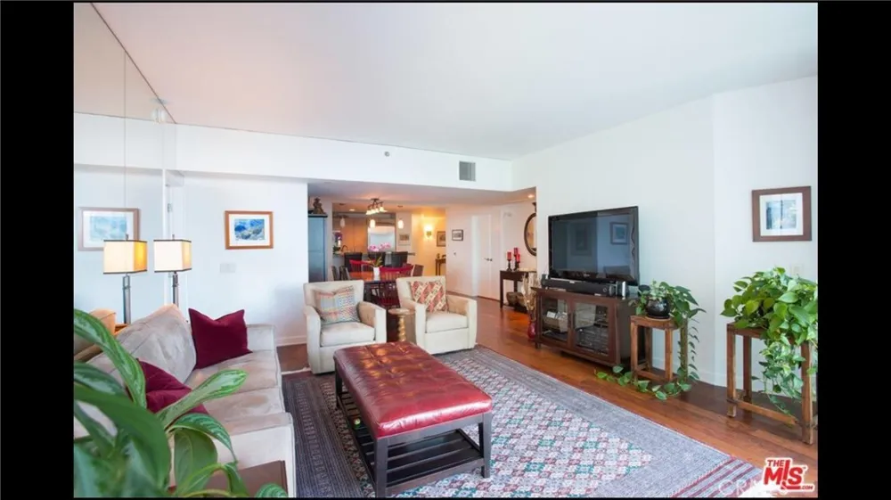 13650 Marina Pointe Drive #1605 Marina del Rey, CA 90292