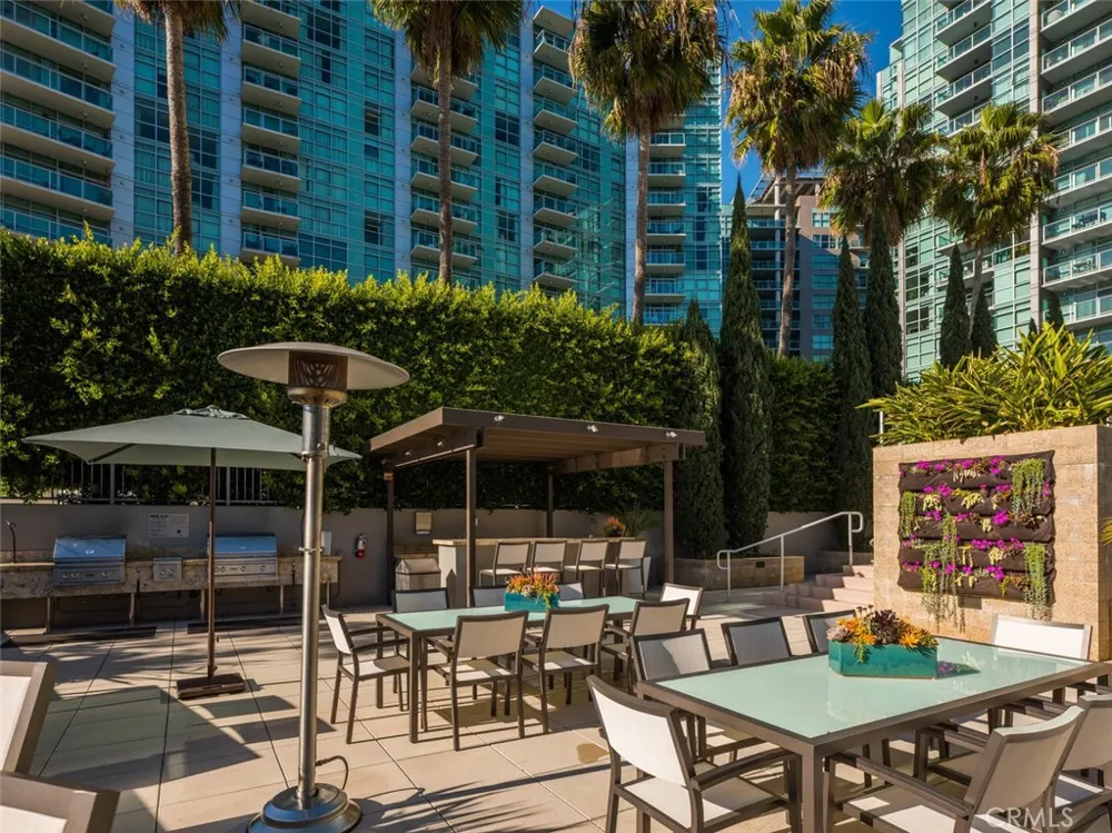 13650 Marina Pointe Drive #1605 Marina del Rey, CA 90292