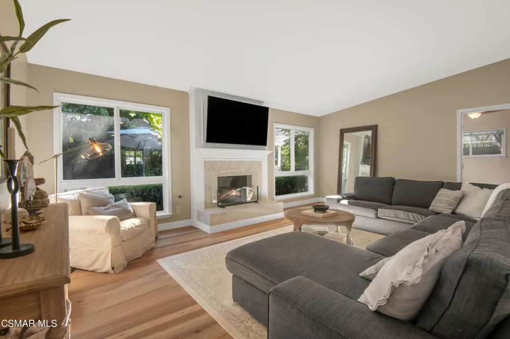 3109 Rollings Avenue Thousand Oaks, CA 91360