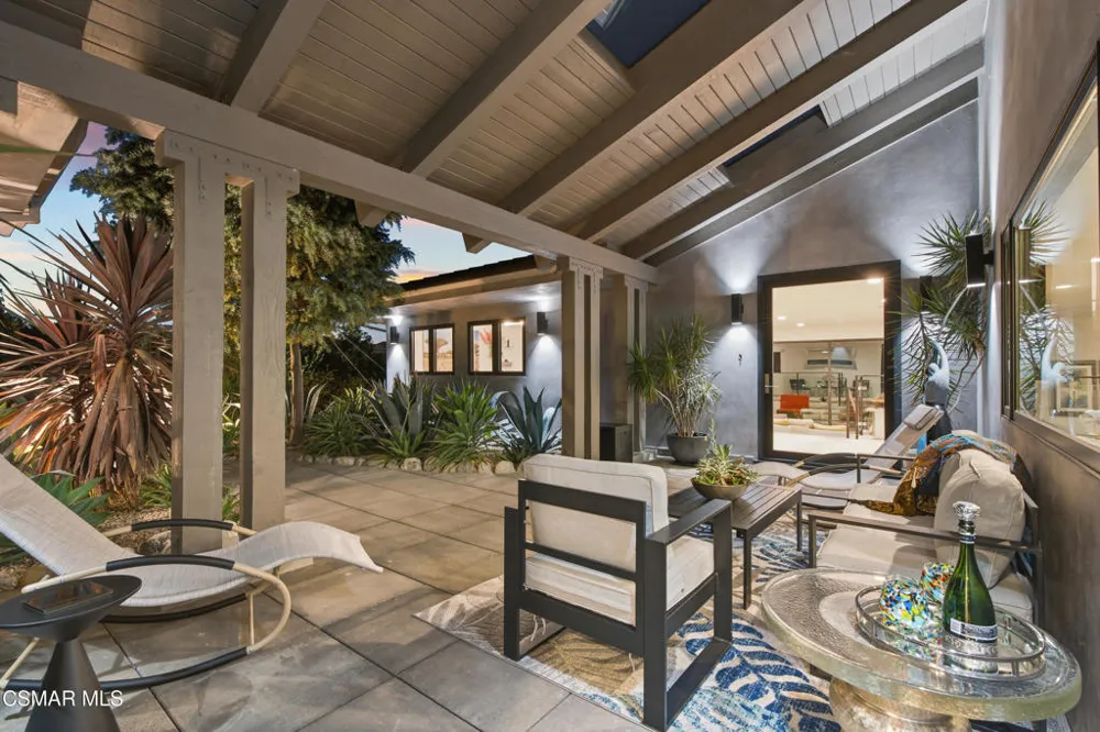 2800 Lynnview Street Newbury Park, CA 91320
