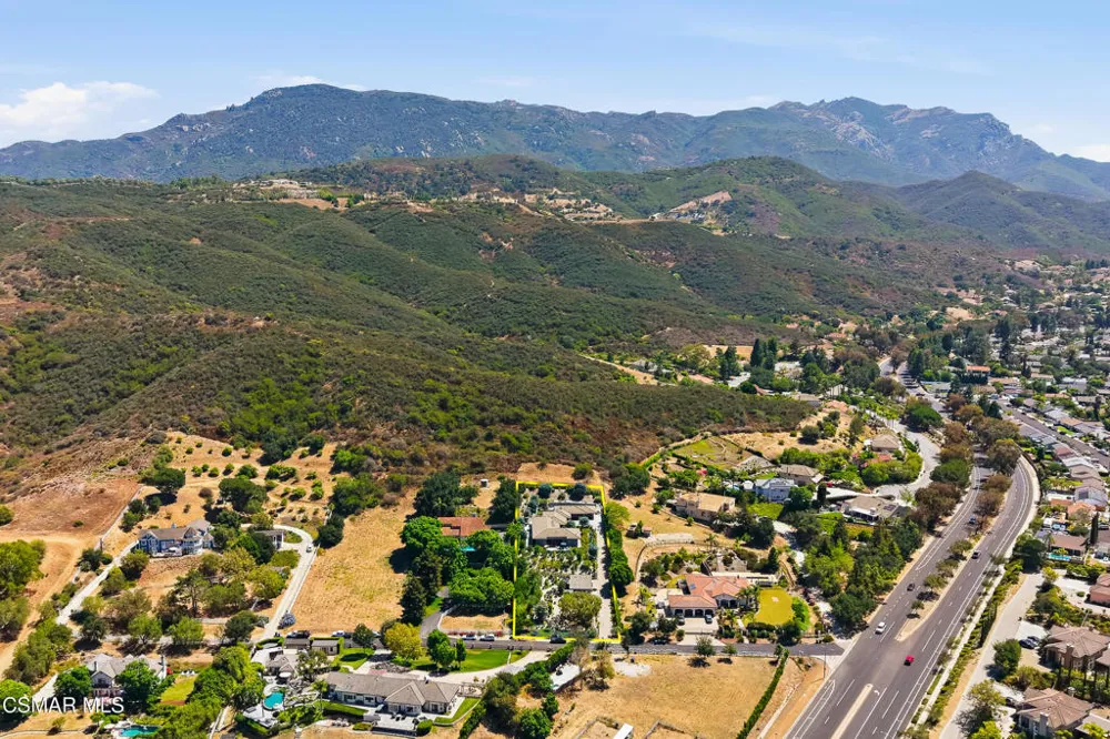 2800 Lynnview Street Newbury Park, CA 91320