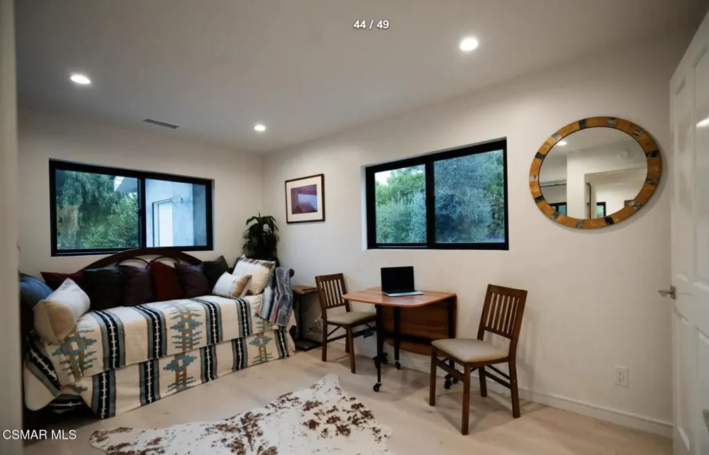 2800 Lynnview Street Newbury Park, CA 91320