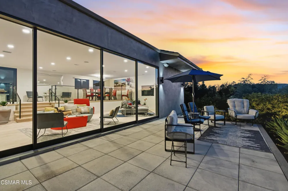 2800 Lynnview Street Newbury Park, CA 91320