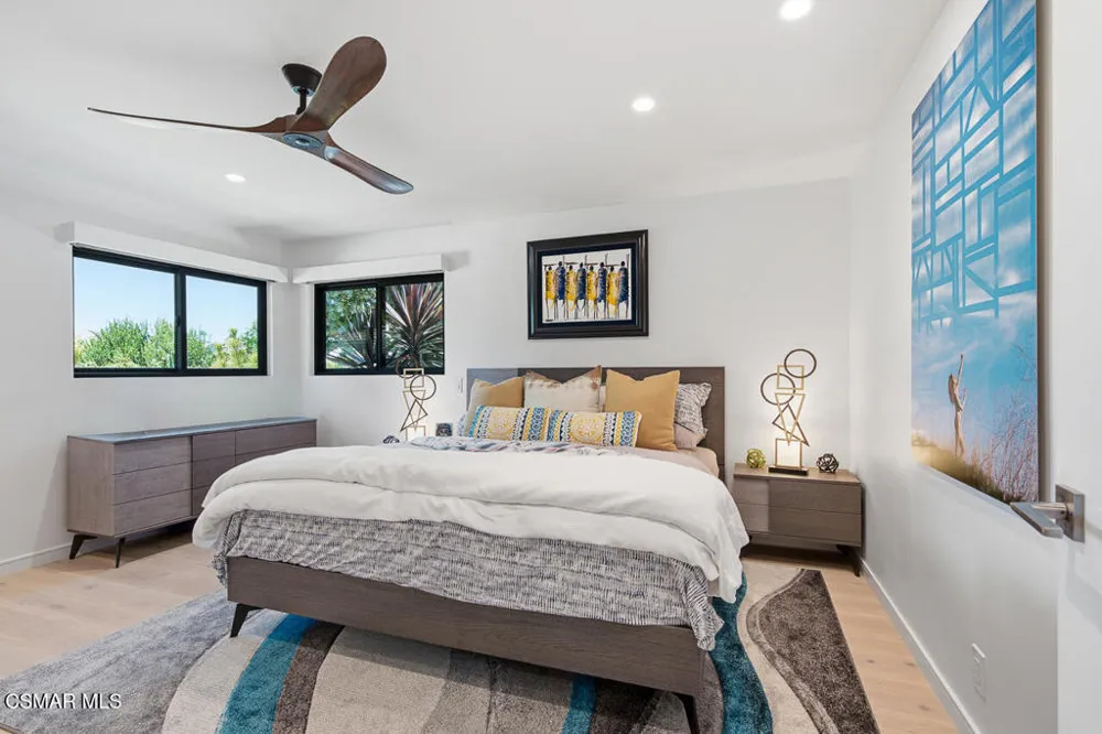 2800 Lynnview Street Newbury Park, CA 91320