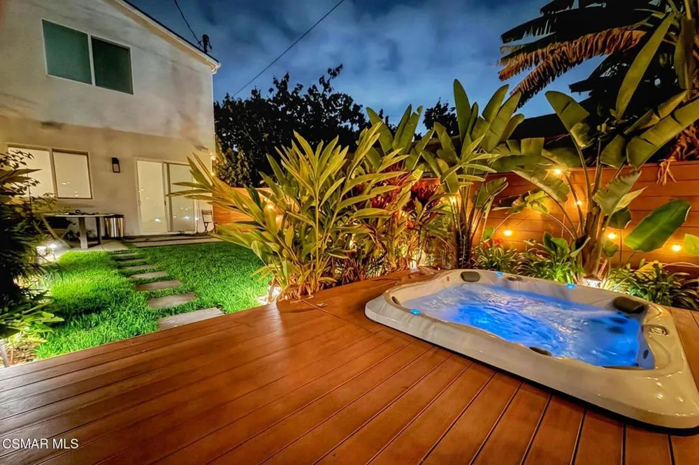 1135 Commonwealth Avenue Los Angeles, CA 90029