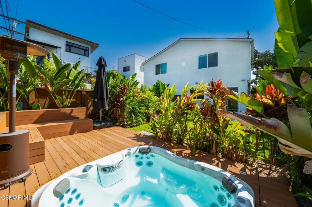 1135 Commonwealth Avenue Los Angeles, CA 90029