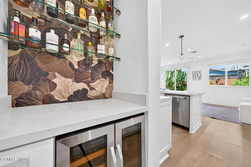1135 Commonwealth Avenue Los Angeles, CA 90029
