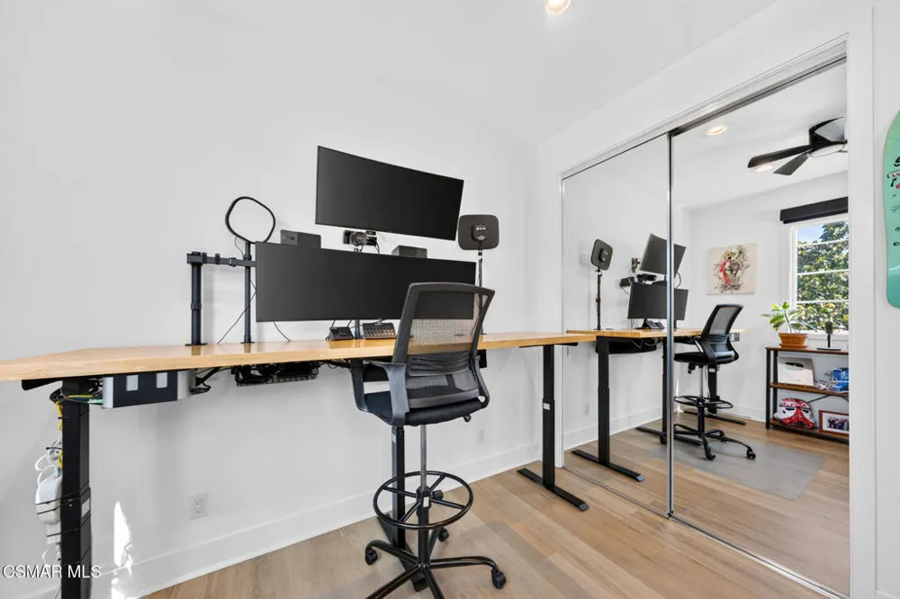 1135 Commonwealth Avenue Los Angeles, CA 90029