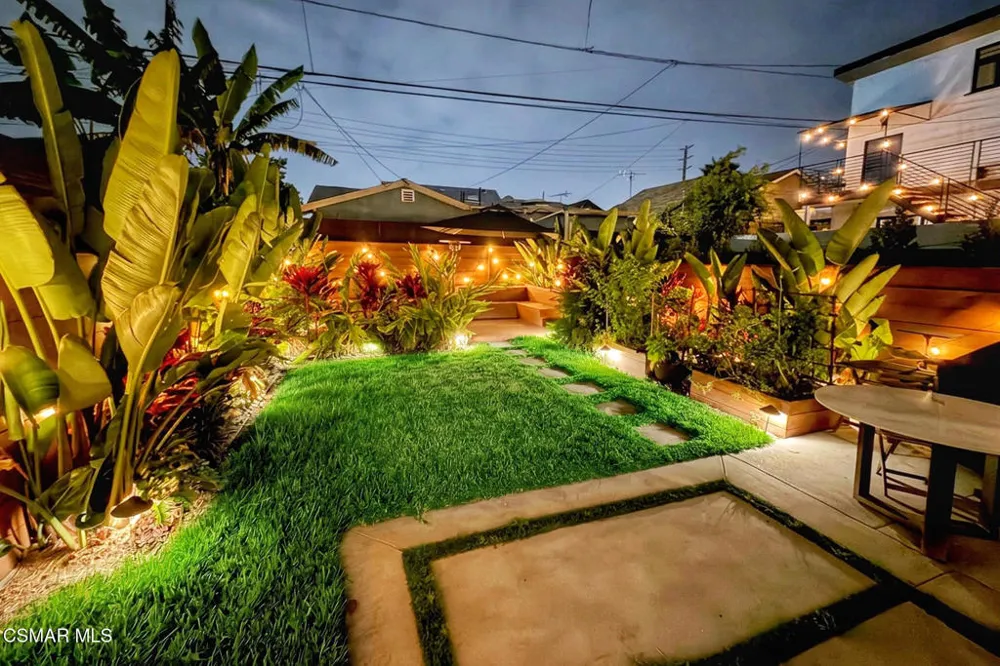 1135 Commonwealth Avenue Los Angeles, CA 90029