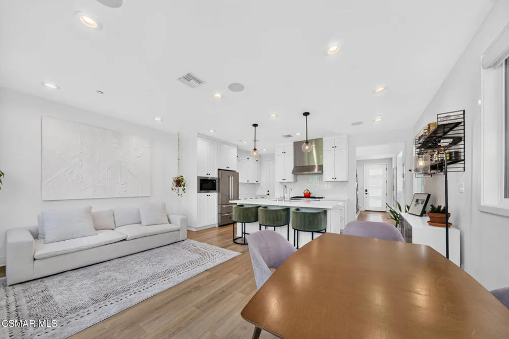 1135 Commonwealth Avenue Los Angeles, CA 90029