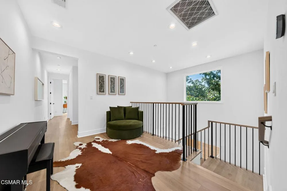1135 Commonwealth Avenue Los Angeles, CA 90029