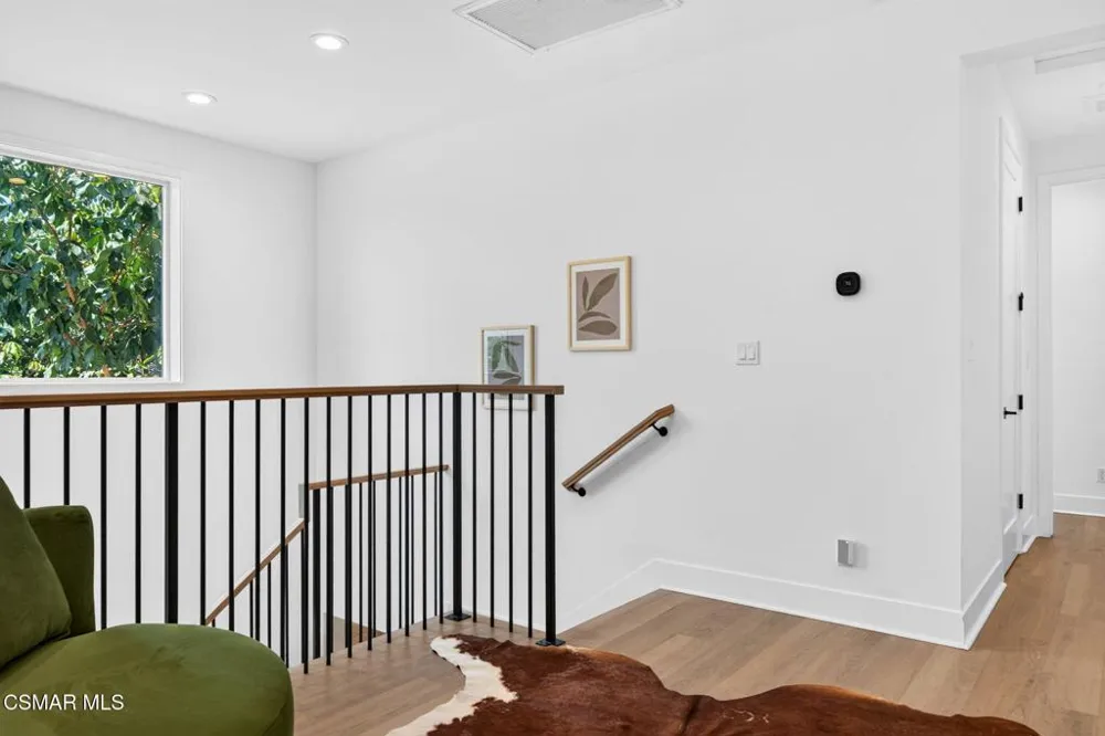 1135 Commonwealth Avenue Los Angeles, CA 90029