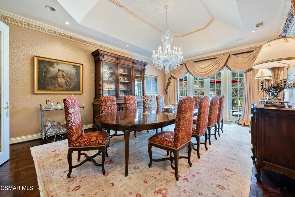 240 W Stafford Road Thousand Oaks, CA 91361