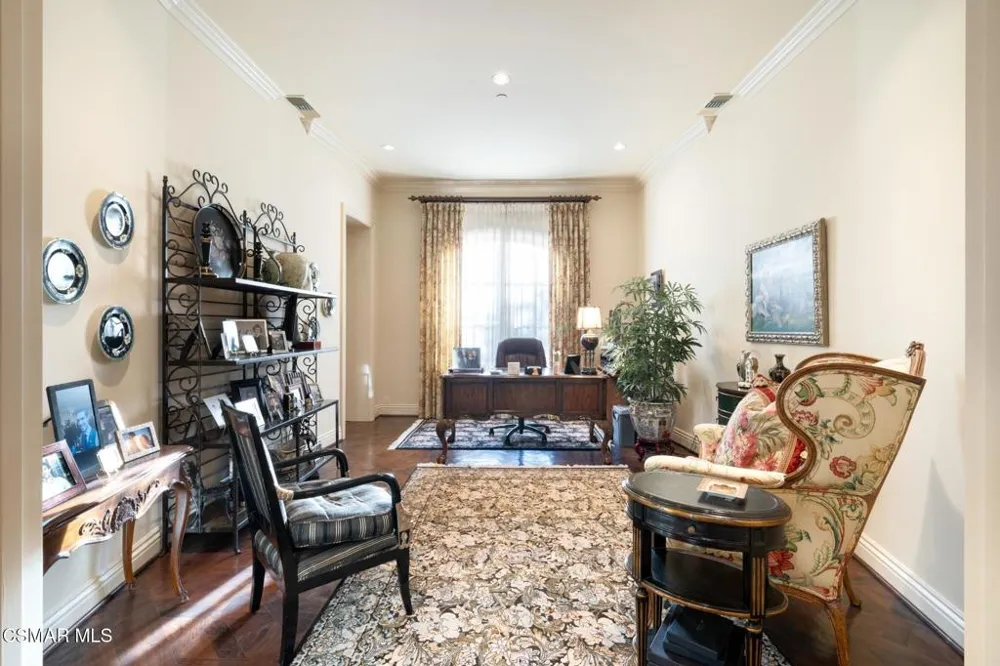 240 W Stafford Road Thousand Oaks, CA 91361