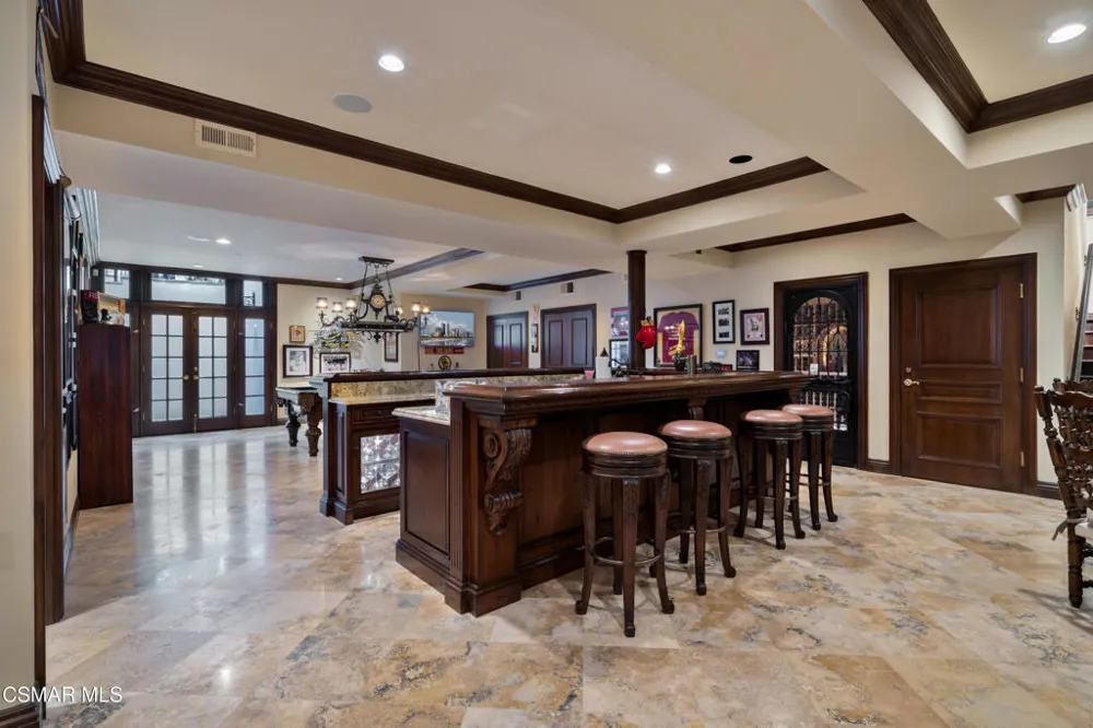 240 W Stafford Road Thousand Oaks, CA 91361