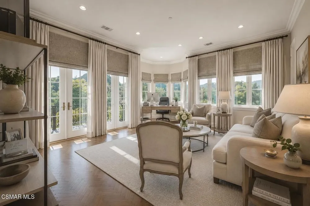240 W Stafford Road Thousand Oaks, CA 91361