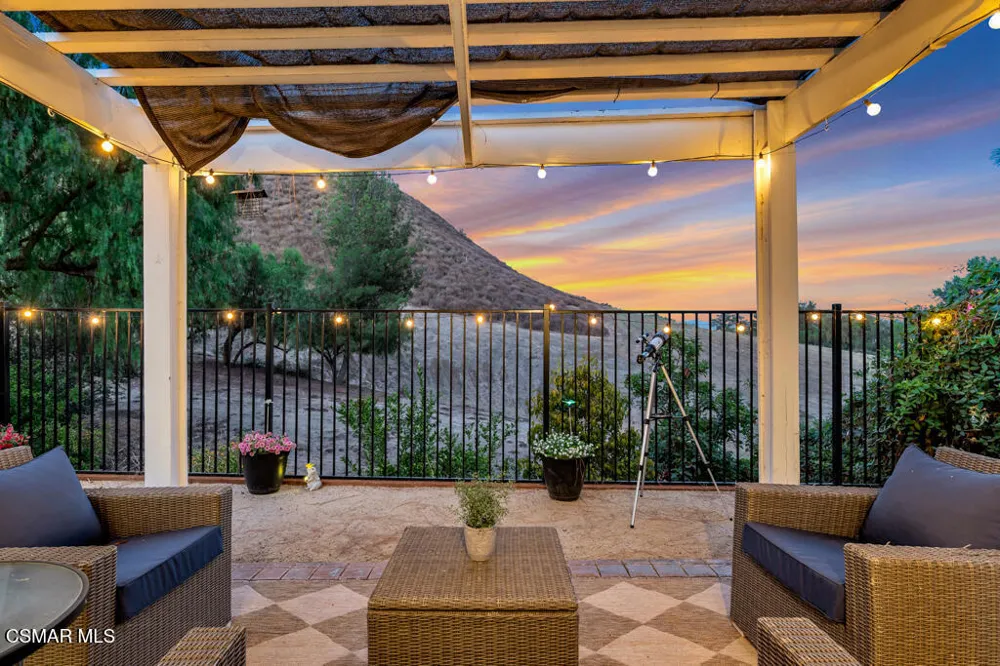 5440 Forest Cove Lane Agoura Hills, CA 91301