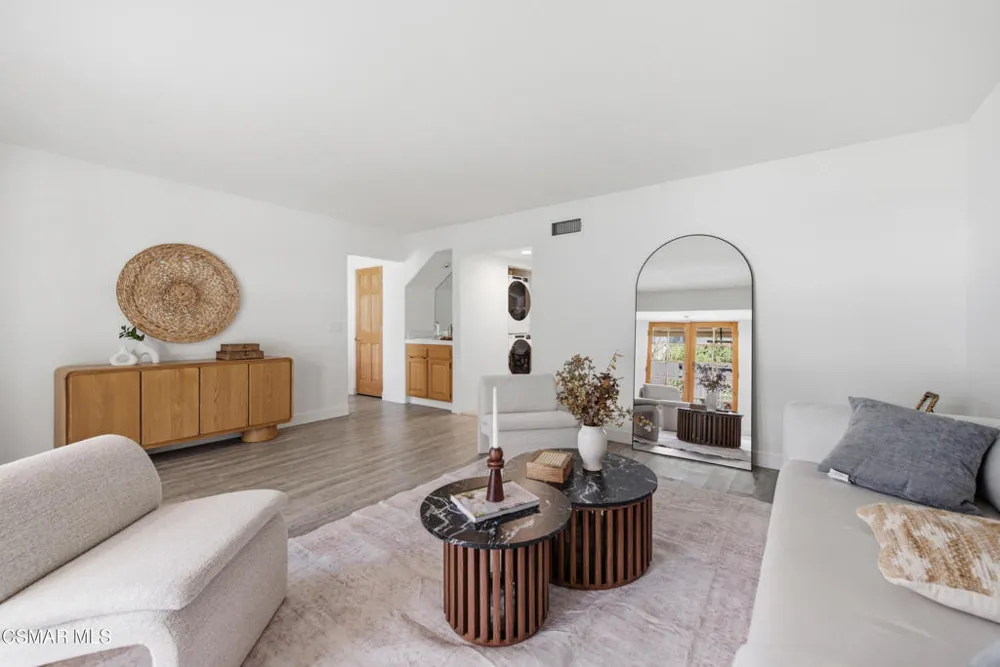 1592 Brentford Avenue Westlake Village, CA 91361