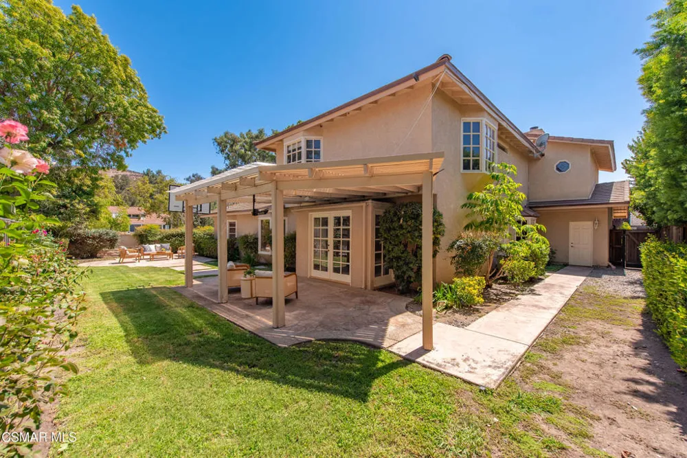 1592 Brentford Avenue Westlake Village, CA 91361