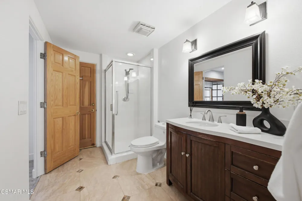 1592 Brentford Avenue Westlake Village, CA 91361