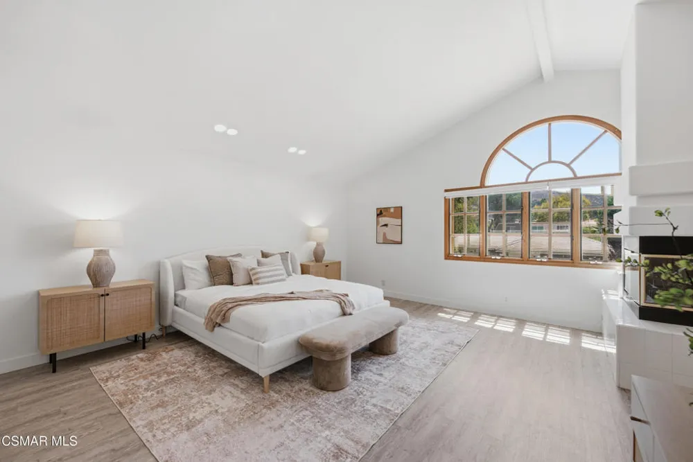 1592 Brentford Avenue Westlake Village, CA 91361