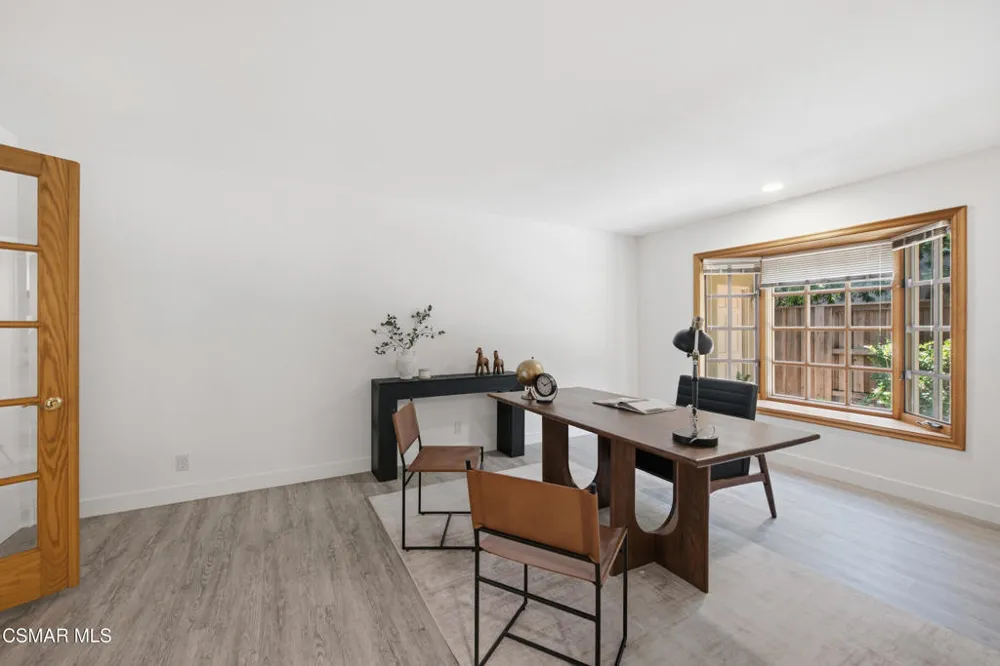 1592 Brentford Avenue Westlake Village, CA 91361