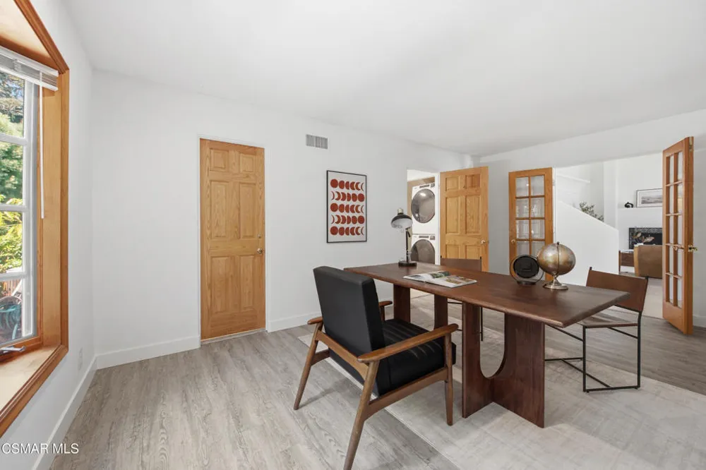1592 Brentford Avenue Westlake Village, CA 91361