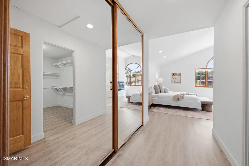1592 Brentford Avenue Westlake Village, CA 91361