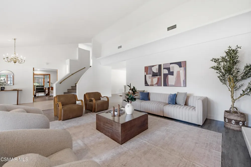 1592 Brentford Avenue Westlake Village, CA 91361